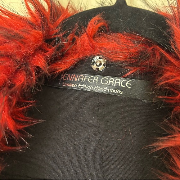 Jennafer Grace floral embroidered duster coat with faux fur trim cuffs - Picture 6 of 6